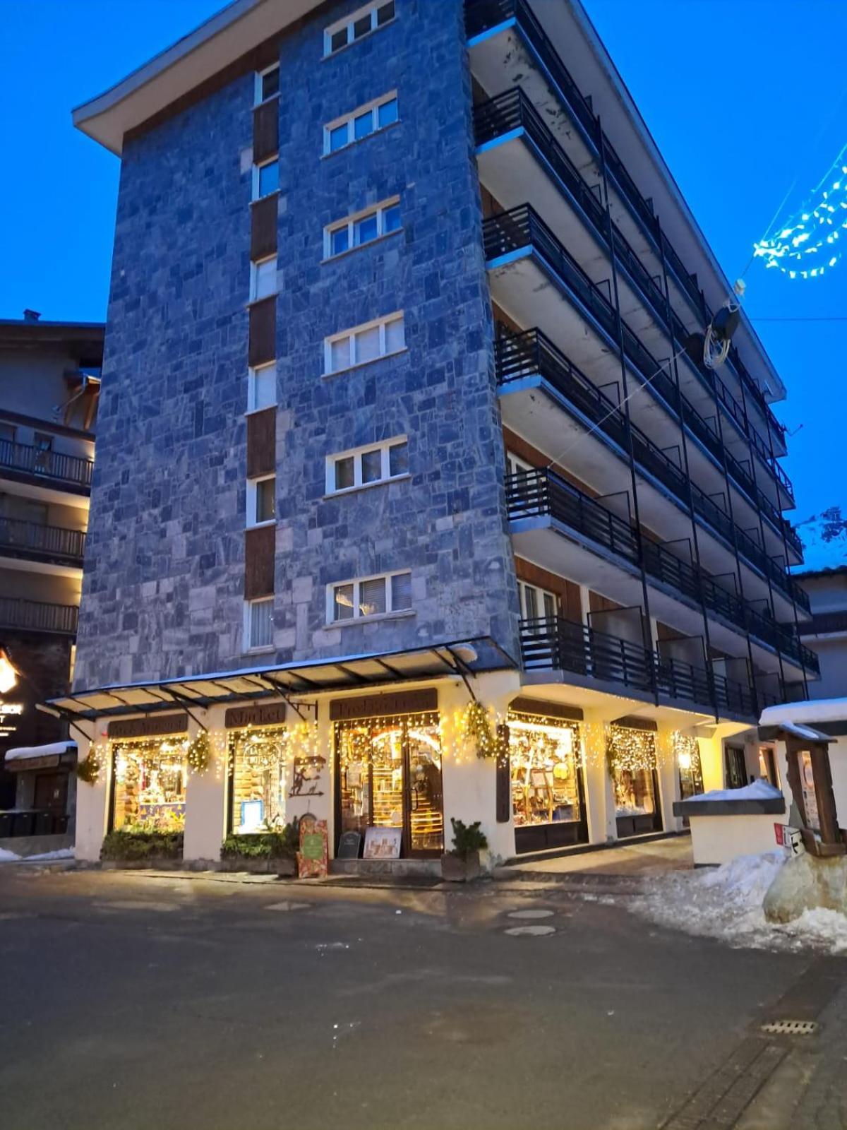 Appartamento Rinnovato Centralissimo A Cervinia Breuil-Cervinia Exterior photo